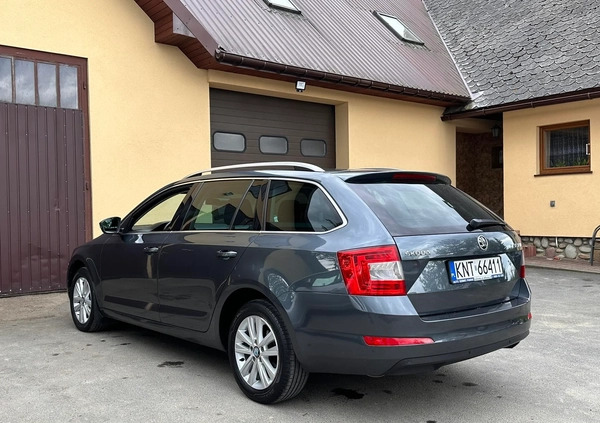 Skoda Octavia cena 45000 przebieg: 203000, rok produkcji 2016 z Zwoleń małe 352